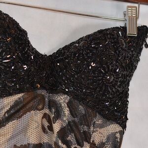 Beaded / Sequined Stretch, Rouched Body Con Dress SZ S Meishulanna